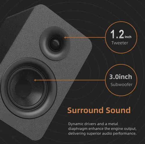 Alto-falantes HIFI audiophile de estante, com resolução equilibrada de alta fidelidade em três frequências, agudos claros e graves intensos.  Adequado para múltiplos dispositivos, como computadores e TVs. Disponível em opções de conexão com fio e Bluetooth.  Com uma aparência simples de tecido, é versátil para decoração residencial.  Tem baixa distorção e pode tocar em volume alto sem distorção.  É uma caixa de som acessível e de alta qualidade para áudio de desktop e cinema leve em casa.