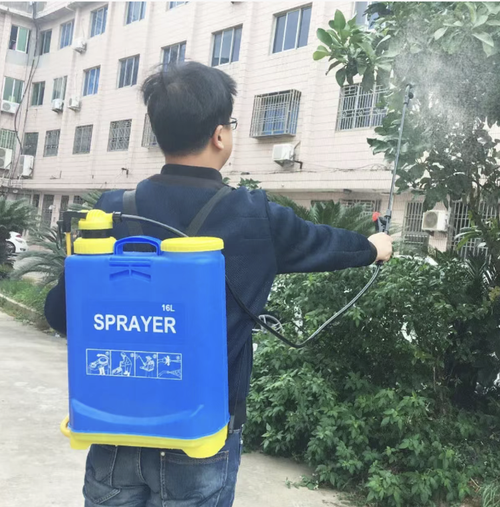 Sprayer elétrico de mochila, com grande capacidade de 16L para pulverização a alta pressão elétrica, produz um nevo uniforme e economiza pesticidas. Várias opções de ajuste + bico intercambiável, adequado para pulverização de pesticidas e cenários de desinfecção. Design ergonômico da mochila para conforto e longa duração da bateria. É uma ferramenta eficiente para agricultores e entusiastas do jardim. Uma ferramenta prática para amantes do jardim.