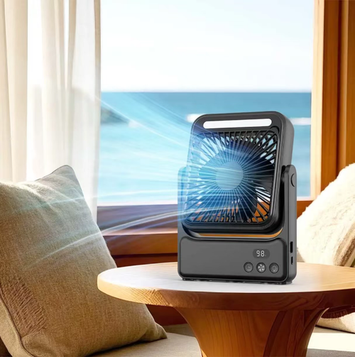 Ventilador portátil magnético com carregamento. O corpo pode ser girado em múltiplos ângulos. Vem com uma faixa longa de luz suave para iluminação. A tela digital mostra em tempo real a carga restante da bateria. Possui vários modos silenciosos de distribuição de ar. A bateria de grande capacidade oferece energia duradoura. Suporta carregamento reverso via USB. É adequado para acampamento, pesca, uso doméstico, venda ambulante e pode ser usado tanto em ambientes internos como externos.