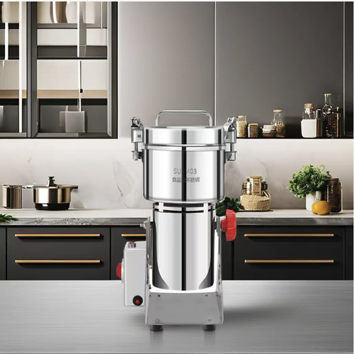 Food-grade 304 stainless steel grinder, with high power and strong performance. It can grind grains and cereals, Chinese medicinal herbs, coffee beans and various spices. It can adjust the fineness of the powder automatically. The locking cover with snap fastening ensures stable operation and prevents accidental opening. The swing design ensures smooth outflow of the powder. The body is rust-proof and easy to clean, making it convenient and practical for home powder grinding.