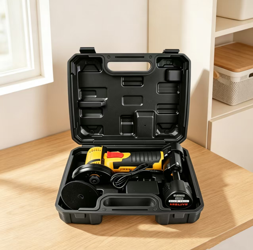 Kit de esmeril mini com bateria de lítio de 3 polegadas, com design sem fio para uso manual, pode ser utilizado para corte, polimento, remoção de ferrugem e argamassa de azulejos. Inclui bateria, carregador, O corpo é pequeno e conveniente para operações em espaços fechados. A bateria é uma peça consumível. Certifique-se de instalar uma capa protetora, tomar as precauções adequadas, armazenar no local seco e este equipamento é ideal para trabalhos domésticos caseiros.