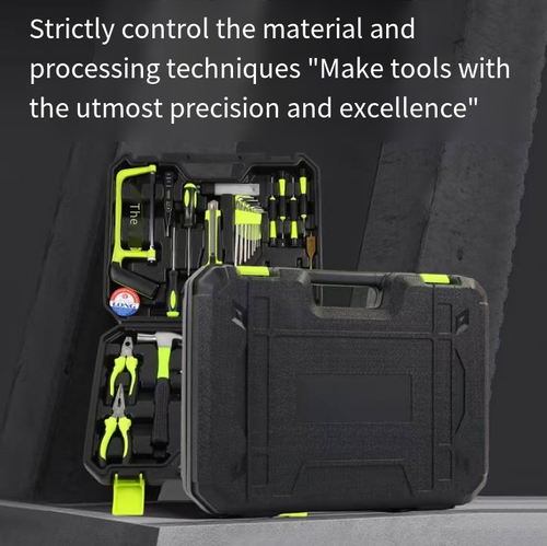 Kit multifuncional de furadeira com bateria de lítio,armazenado numa caixa de transporte resistente, equipado com furadeira elétrica, pinças, martelo, chave de fenda, serra manual, fita métrica e outros acessórios. Adequado para montagem de móveis, reparos domésticos e perfuração e desmontagem simples. A bateria é descartável, por favor, armazene as ferramentas metálicas em local seco e tome as precauções de segurança adequadas durante o uso. Ideal para reparos caseiros feitos por conta própria.