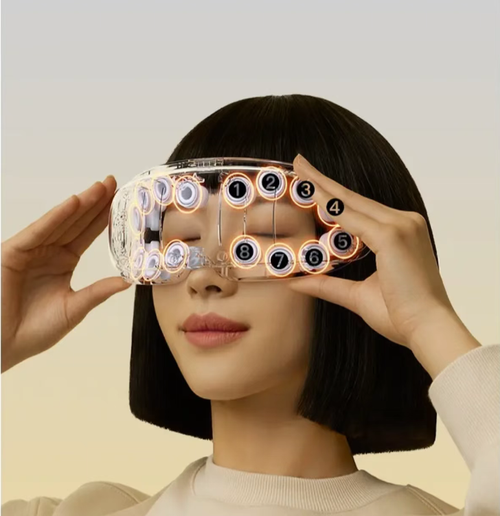 15 minutos de Eye SPA!  Aparelho de massagem a vapor, borrifa para hidratar a área dos olhos em apenas 3 segundos.  Ele imita a massagem nas mãos humanas para aliviar a tensão e o desconforto.  Com conexão Bluetooth,Reduz fadiga e secura, é leve e portátil, cabe em uma bolsa e pode ser carregada.  Durante os intervalos para o almoço, nos trajetos ou antes de dormir, basta vesti-lo e transformar-se de um estado tenso para um relaxado.  Ele traz o cloud SPA com você o tempo todo!