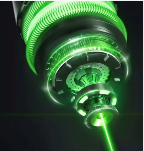 Medidor de nível de luz verde de 12 linhas, a ferramenta precisa para layout de decoração.  12 linhas, controle de alcance total de 360°.  Luz verde tem luz forte e imagem clara.  É à prova de choques e durável.  Ele tem longa duração de bateria e pode ser configurado em vários ângulos.  Cada linha é precisa, e o efeito de construção é limpo e lindo!