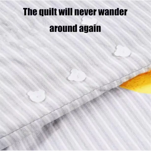 Mini Arma de Costura: Dispara automaticamente em 1 segundo.  O design da agulha fina não prende as linhas nem danifica os materiais.  Ele pode costurar camisas finas, jeans grossos e fronhas macias com facilidade.  Equipado com 5 agulhas sobressalentes + 1000 agulhas pretas e 1000 agulhas de cola branca.  Os consumíveis são abundantes e a arma é altamente durável.  O corpo da arma é leve e fácil de carregar.  É eficiente para rotulagem de lojas e reparo de roupas para casa.