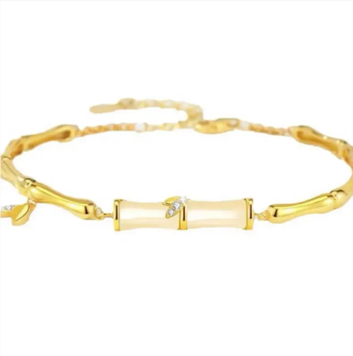 Com você, Cordovan Luxuosa Corrente de Bambu Charme Bambu encontra o luxo.  O design em forma de bambu é ao mesmo tempo elegante e chamativo, exalando sofisticação.  Simboliza progresso contínuo e amizade duradoura.  Faça o pedido hoje e você poderá receber duas correntes.  Dê para você ou para seu melhor amigo.  Que cada passo seja preenchido com graça.  Rápido, pegue dois conjuntos de requintados!