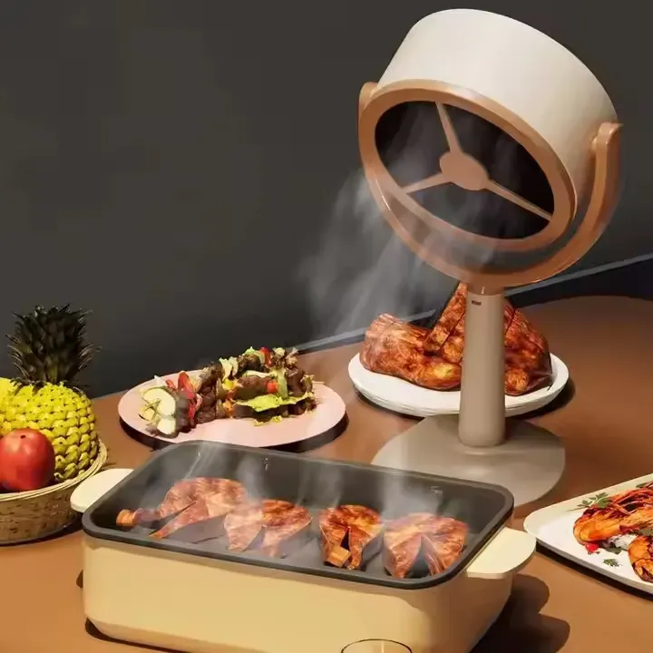 O exaustor de cozinha recarregável está aqui!  Com uma bateria de 3000mAh extremamente durável, o ângulo pode ser ajustado para 125° e há dois níveis de algodão com filtro de carvão ativado.  Cozinhar não precisa mais se preocupar com a fumaça, permitindo que você manuseie facilmente a fumaça e tornando o processo de cozimento mais confortável.  Quando combinado com 2 peças de algodão filtrante e 1 cabo de dados, é prático e atencioso.