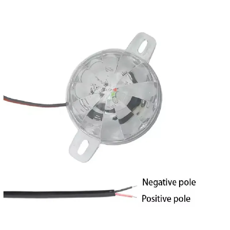 Luz LED multicolorida em chassi, com contas de luz RGB oferecendo mais de dez modos.  Quando ligado à noite, ele se torna instantaneamente o centro das atenções.  O reforço forte de ímã + adesivo facilita a instalação.  IP65 à prova d'água.  Adequado tanto para carros quanto para motocicletas.  Faça o pedido hoje e você receberá 4 unidades.  Permanece invisível durante o dia e ilumina espetacularmente à noite.  É só desembalar e instalar.  Hoje à noite, faça seu carro brilhar de forma única!