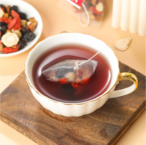 Faça o pedido hoje e receba 100 pacotes!  Ele contém cinco ingredientes preciosos, como ginseng e bagas de goji.  Os ingredientes são cientificamente equilibrados, ajudando a revitalizar o corpo e nutrir os rins, além de aliviar a fadiga.  Os pacotes têm formato triangular independente, tornando conveniente a preparação.  Ela mantém você ativo e é uma excelente escolha para os cuidados diários de saúde e suplementação de energia dos homens.  Aproveite a oferta e faça estoques rápido!