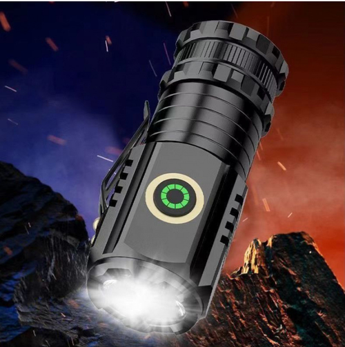 Desde as demandas profissionais de exploração ao ar livre até as necessidades secretas de segurança diária, esta lanterna compacta e poderosa pode atender a todas elas.  Não é apenas uma ferramenta de iluminação, mas também seus olhos na escuridão, seu guardião pessoal e seu companheiro na aventura.  Não deixe que a escuridão impeça seus passos.  Pegue esta bomba de luz e conquiste todas as noites!