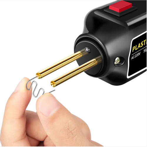 Máquina de solda de plástico de 100W, aquece em 3 segundos e repara com eficiência os danos do plástico.  O tubo de cobre não gera calor, garantindo segurança contra queimaduras.  É equipado com múltiplas especificações de materiais de soldagem, adaptando-se com precisão a vários cenários.  A máquina é compacta e portátil, capaz de reparar perfeitamente peças plásticas domésticas e componentes plásticos industriais.  É uma ferramenta prática para rejuvenescer plásticos.