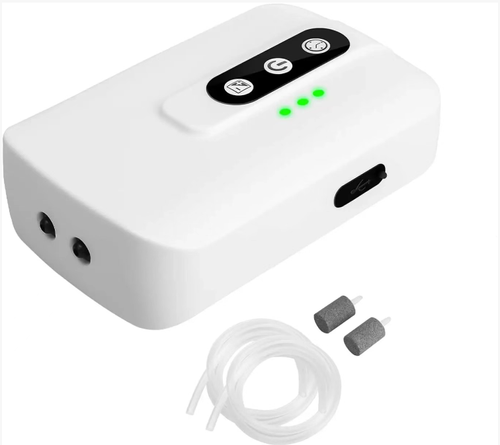 Oxigenador móvel de dois tubos ao ar livre, ultra-silencioso, carregamento móvel + fonte de alimentação USB,Os dois tubos podem ser conectados a 2 pedras de ar,adequadas para baldes de peixes vivos, tanques de água.Compacto o suficiente para caber na palma da mão, fácil de operar com um único botão.  Pode ser usado para pesca e operações ao ar livre com animais vivos.  Fornece oxigênio de forma uniforme e constante, mantendo os peixes frescos até que cheguem às suas mãos sem derramar o estômago!