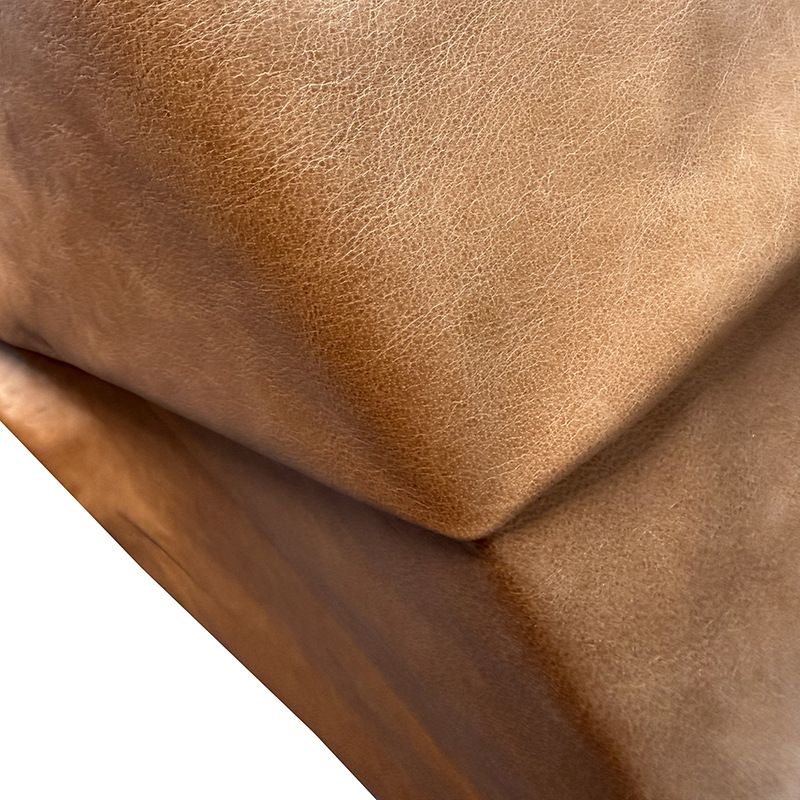 Retro genuine leather material, top-grain cowhide color-changing oil-waxed leather. DIY handmade shoe, bag and accessory leather products.