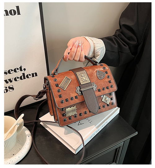 Hot Sell Small Rivets Handbags Girls Luxury Design Hand Bags Young Ladies Popular Famous Purses for Woman