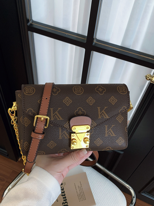 2025Hot Seller Women's Fashionable Geometric Print Pattern Polyester-Lined Messenger Bag with Chain Decoration Square Bag