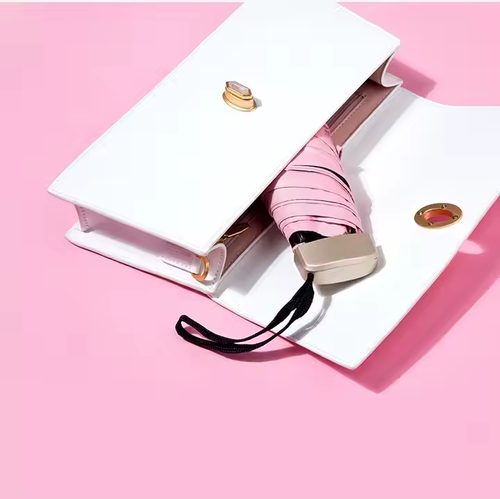 This brand-new 17-centimeter portable mini umbrella sunshade is equipped with waterproof and UV protection features, and it is also beautifully designed.