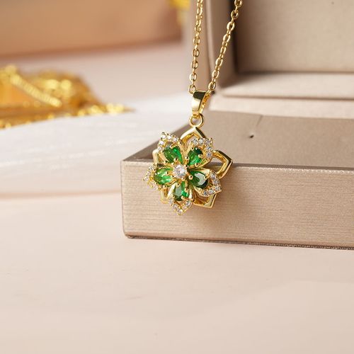 Rotating Four Leaf Clover Necklace for Women Light Luxury Green Zircon Flower Pendant Dainty Clavicle Chain with Micro Paved Cubic Zirconia Trendy Minimalist Jewelry