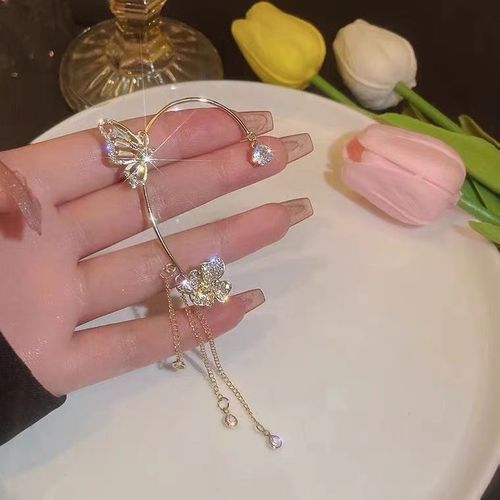 New Minimalist Fashion Sparkling Rhinestone Butterfly Flower Non-Piercing Tassel Ear Cuffs Set of 2 for Women
