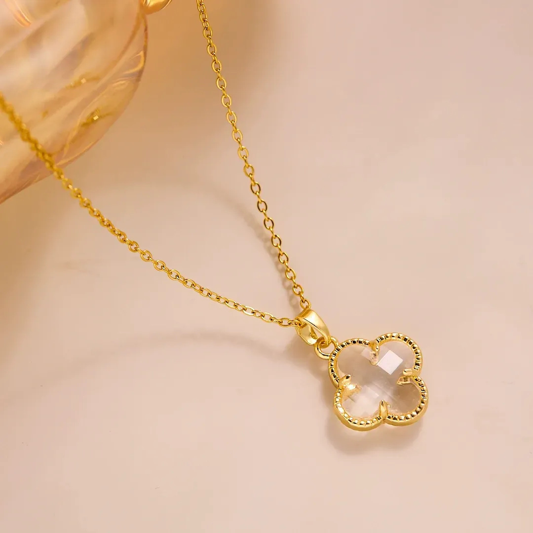 New Micro-Pavé Shiny Four-Leaf Clover Necklace for Women - 18K Gold Plated Collarbone Chain, Unique Luxury Minimalist Design, Dainty Elegant Jewelry for Daily Wear & Special Occasions, Versatile Gift