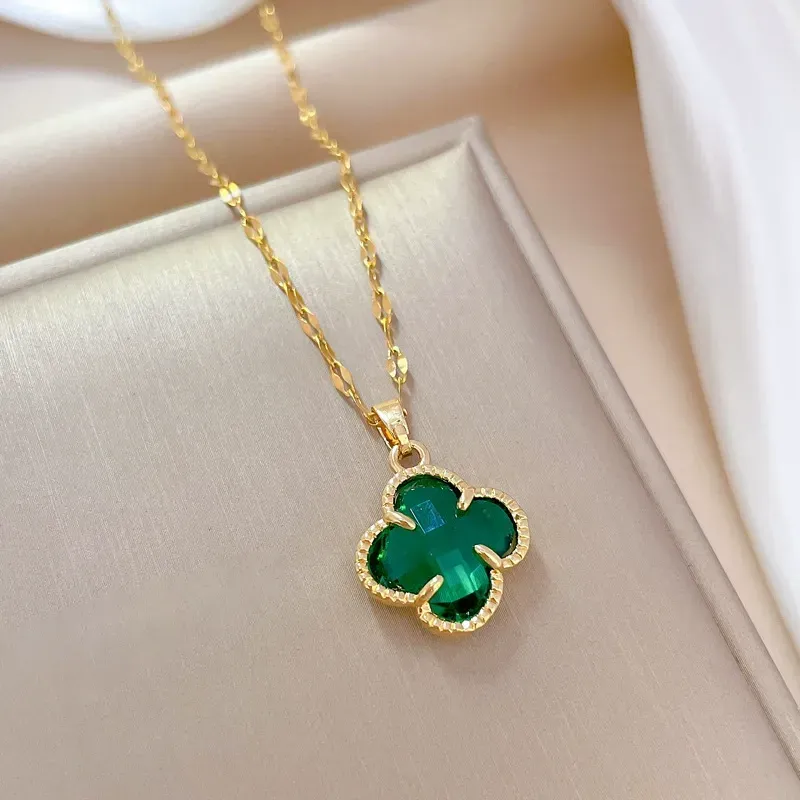 New Micro-Pavé Shiny Four-Leaf Clover Necklace for Women - 18K Gold Plated Collarbone Chain, Unique Luxury Minimalist Design, Dainty Elegant Jewelry for Daily Wear & Special Occasions, Versatile Gift