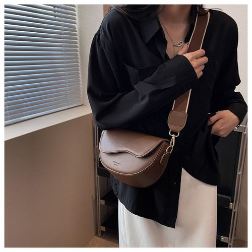 Women's Fashionable Saddle Bag, Casual Versatile Crossbody Bag with Wide Shoulder Strap, Trendy All-match Commuter Bag for Daily Used Sold by CharmBag
