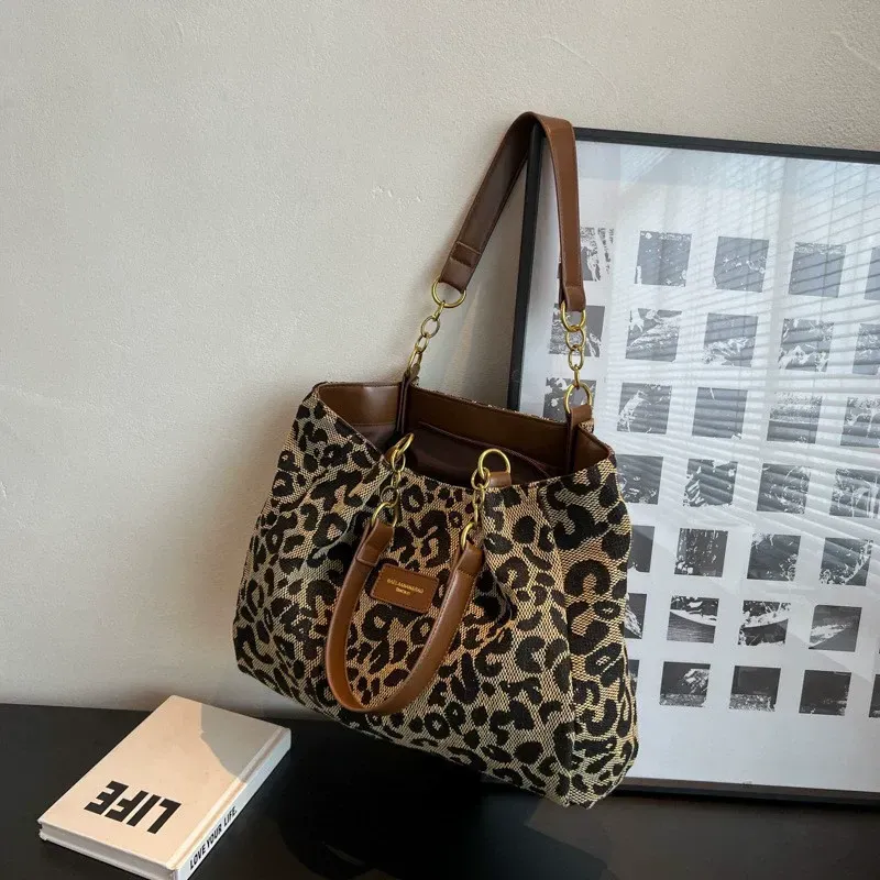 Women's Random Leopard Print Shoulder Bag, 2025 New Style Large Capacity Tote Bag for Work & Daily Used, Personalized Trendy All-match Underarm Bag