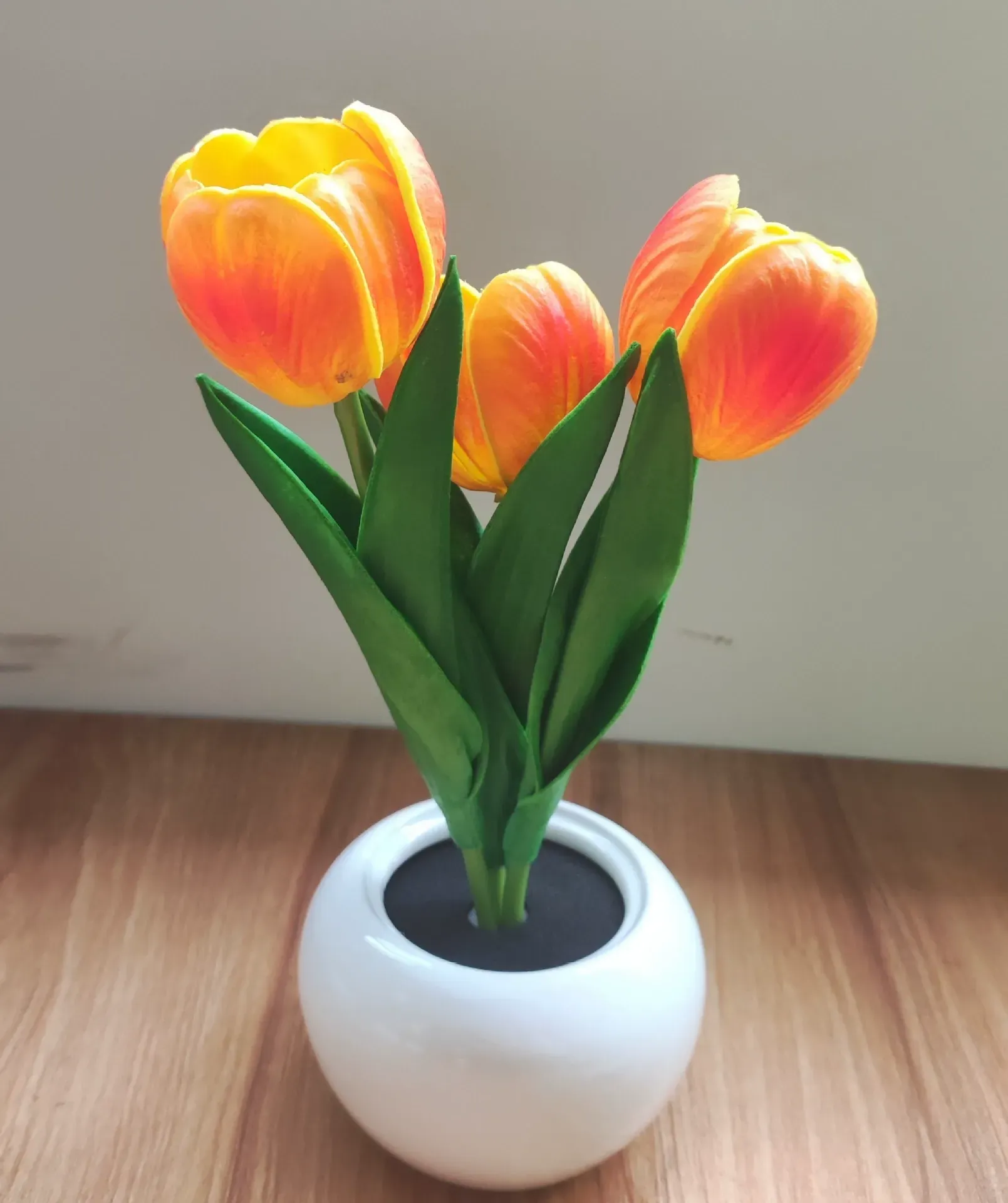 Tulip Lamp LED Simulation Tulip Nightlight with Vase Table Lamp Decoration Suitable for Home, Living Room, Tabletop Decoration, Holiday Gifts, Mood Decorative Lights