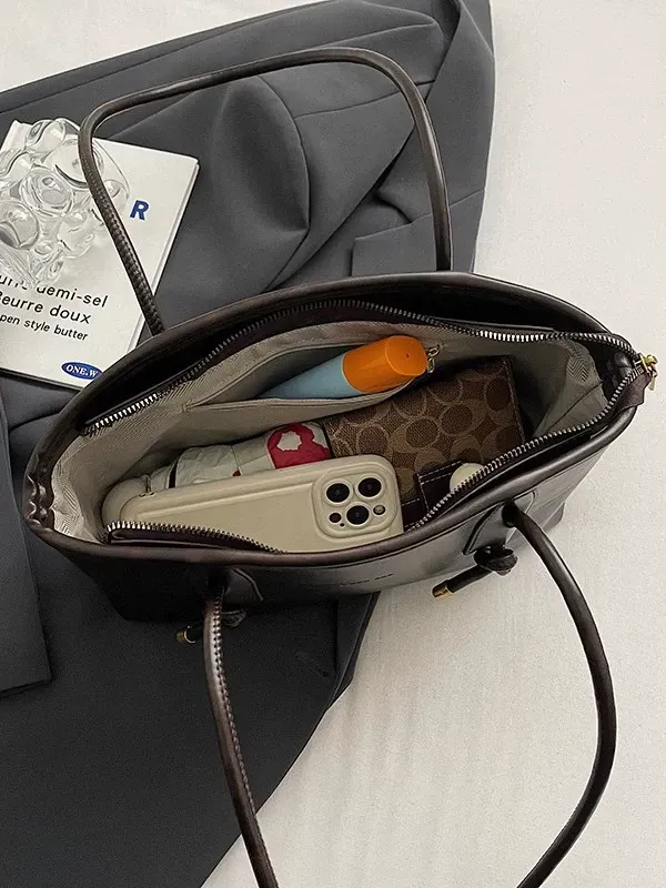 26 Women's Elegant Solid Color Shoulder Bag, Fashionable Large Capacity Crossbody Bag for Daily Used, Casual Trendy Versatile High-quality Daily Commuting Bag