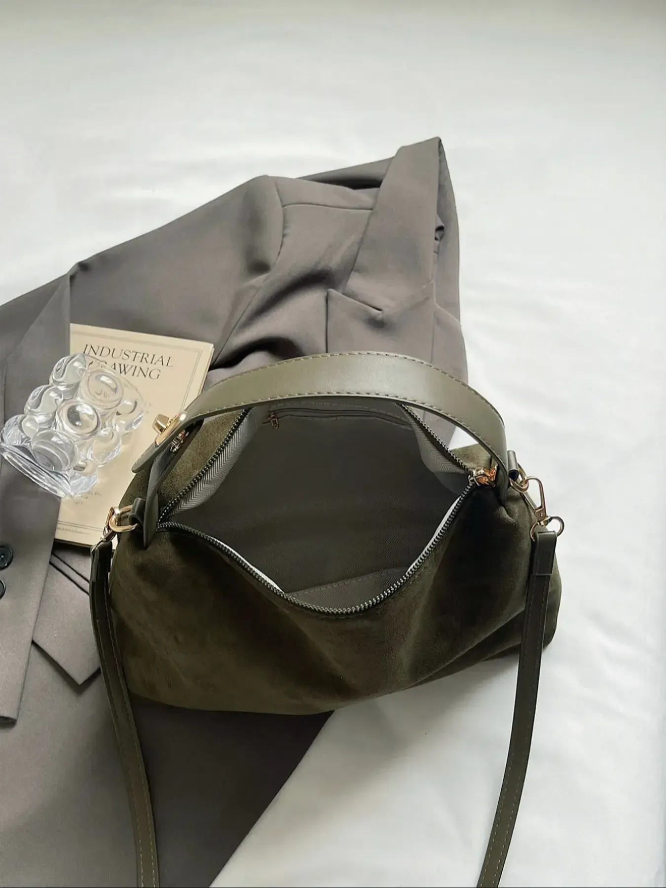 Women's Fall Winter New Suede Pillow Bag, Fashion Minimal Boston Shoulder Crossbody Bag, Elegant Commuter Bag, Suitable for Office, Commute, Shopping, Travel, Gym