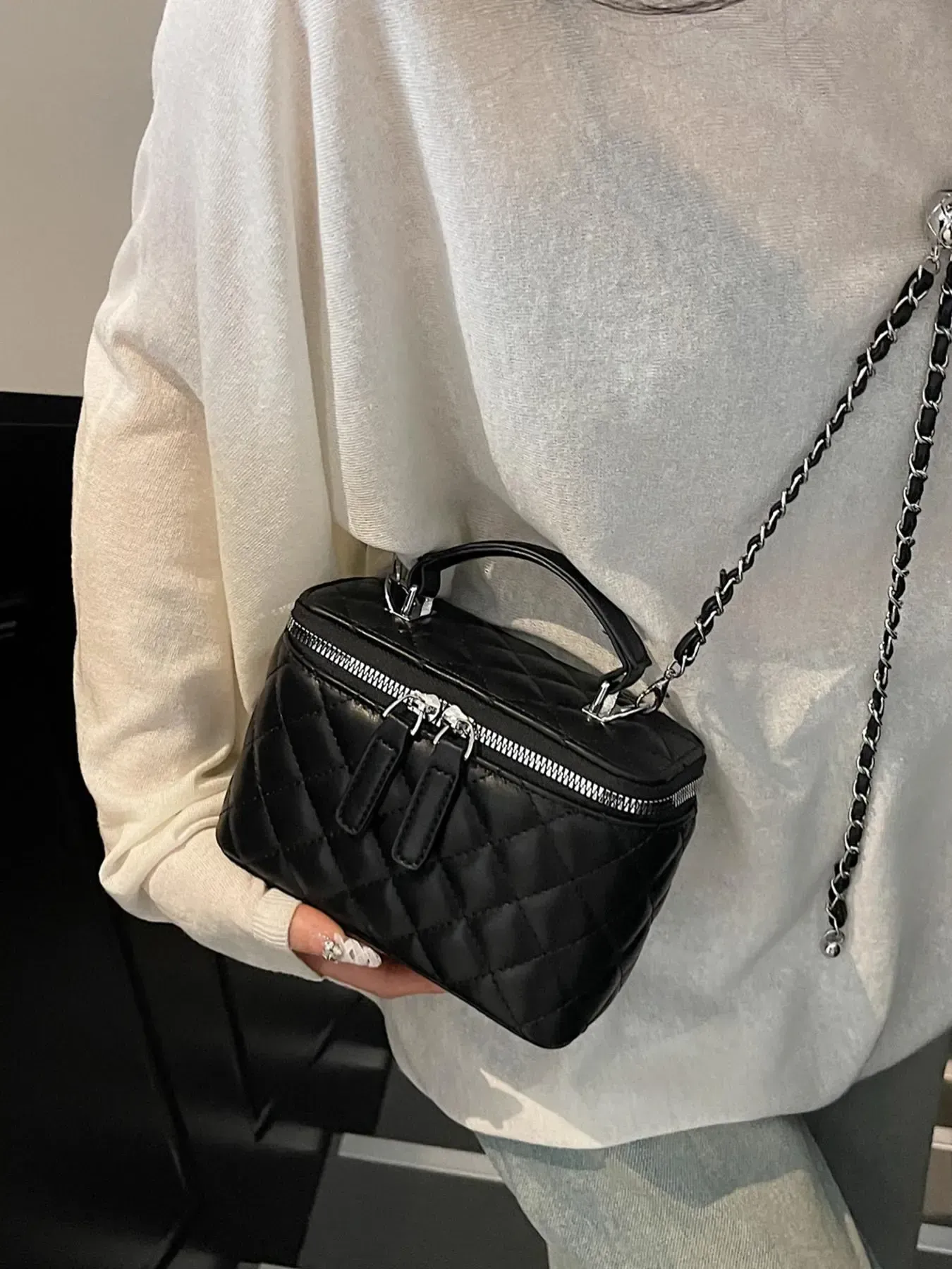 Women's Fashion Quilted Chain Decorated Handbag, Casual Versatile Chic Chain Crossbody Bag for Daily Commuting, Trendy All-match Commuter Bag for Work