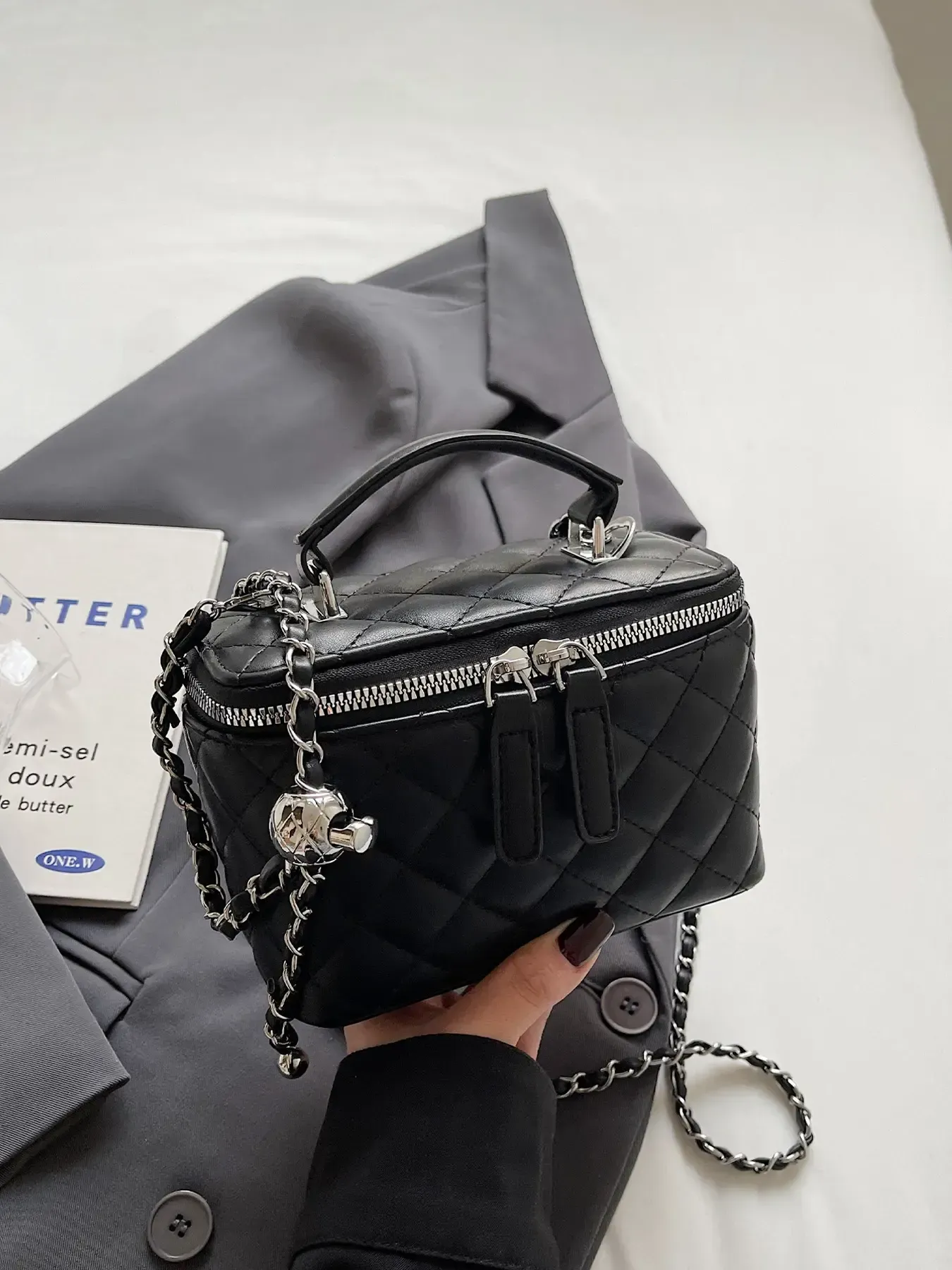 Women's Fashion Quilted Chain Decorated Handbag, Casual Versatile Chic Chain Crossbody Bag for Daily Commuting, Trendy All-match Commuter Bag for Work