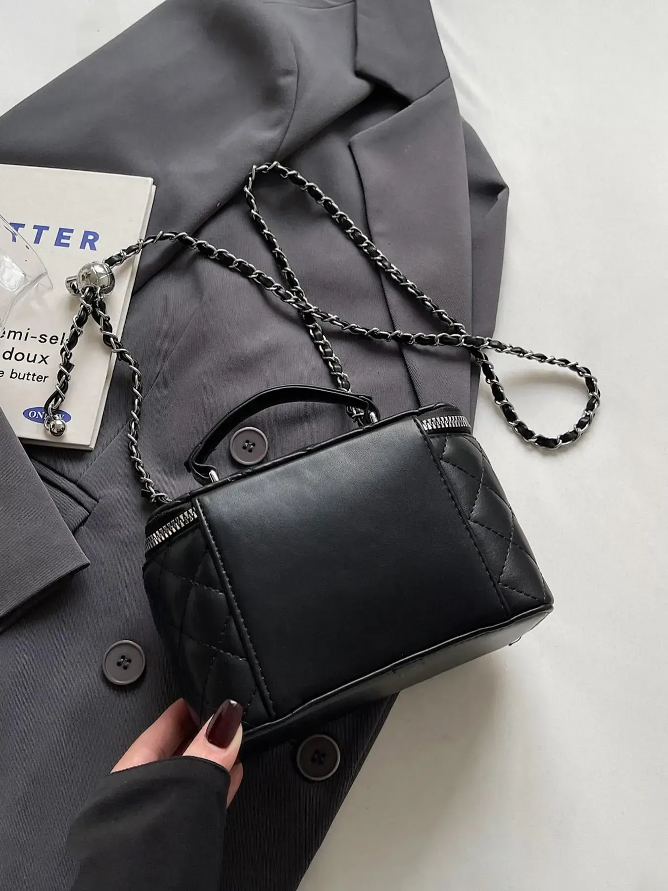 Women's Fashion Quilted Chain Decorated Handbag, Casual Versatile Chic Chain Crossbody Bag for Daily Commuting, Trendy All-match Commuter Bag for Work