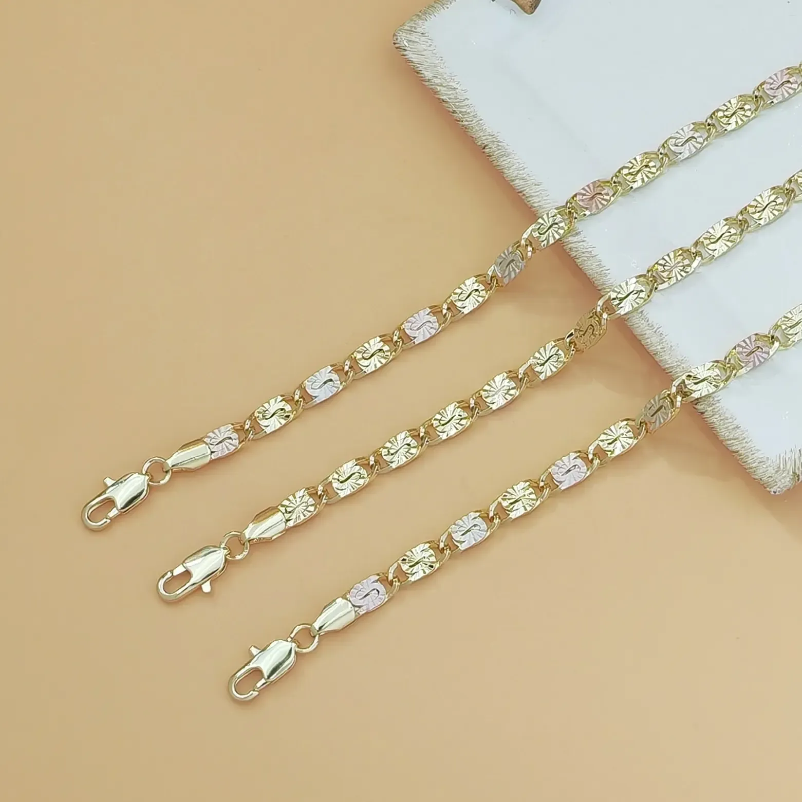 1pc 14K Gold Tri-Color Mariner Link Bracelet for Women – Polished Floral Engraved Three Tone Gold Chain Bracelet, Dainty Jewelry Gift for Her