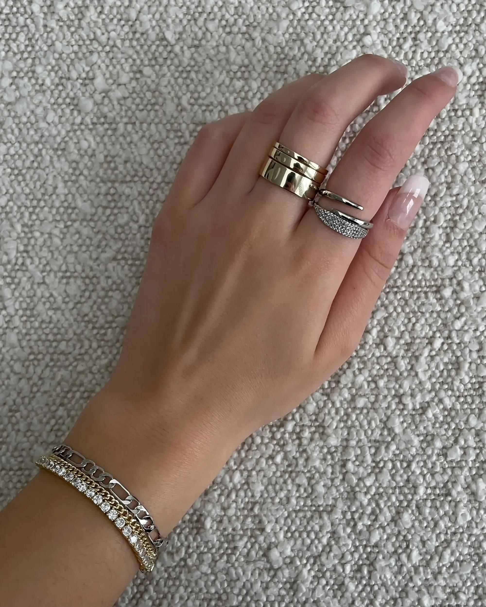 4K Gold-Plated 3mm Cubic Zirconia Classic Tennis Bracelet — Hypoallergenic Gold Bracelet for Women — Size: 7 Inches — Simulated Diamond Tennis Bracelet
