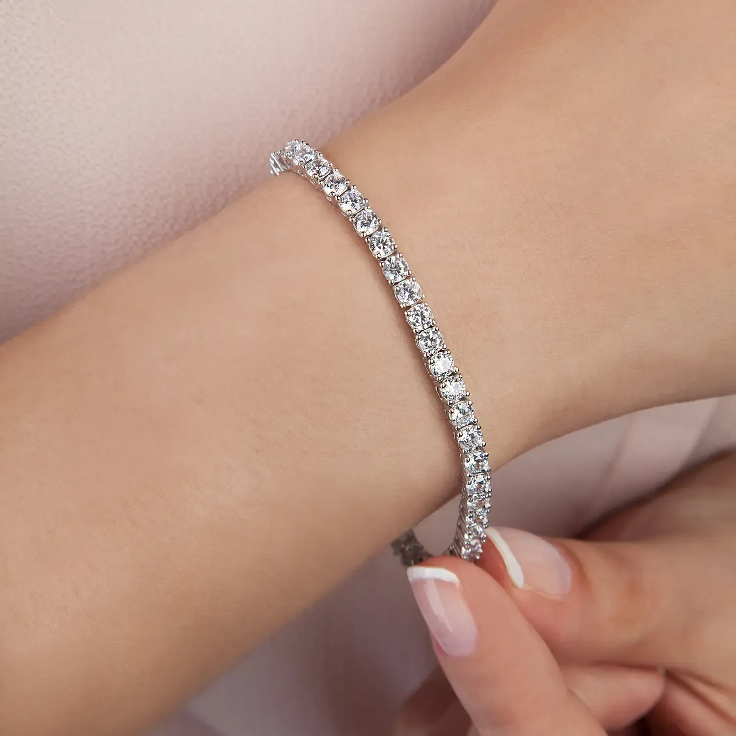 4K Gold-Plated 3mm Cubic Zirconia Classic Tennis Bracelet — Hypoallergenic Gold Bracelet for Women — Size: 7 Inches — Simulated Diamond Tennis Bracelet