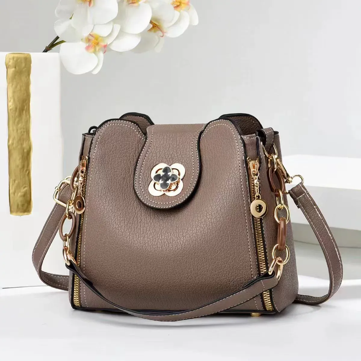 Practical Fashionable Spring Work Commuter Shoulder Crossbody Bag Portable with Zipper Closure Small Sundries Storage Waterproof（ Delivery in 3 days ）