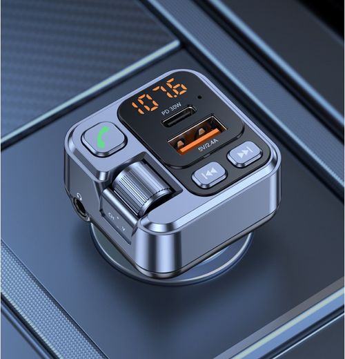 Car MP3 player FM transmitter PD30W Fast charge +2.4A car Bluetooth Hands-free AUX playback car charge