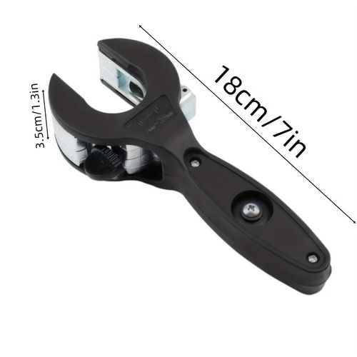 Pipe cutting tool
