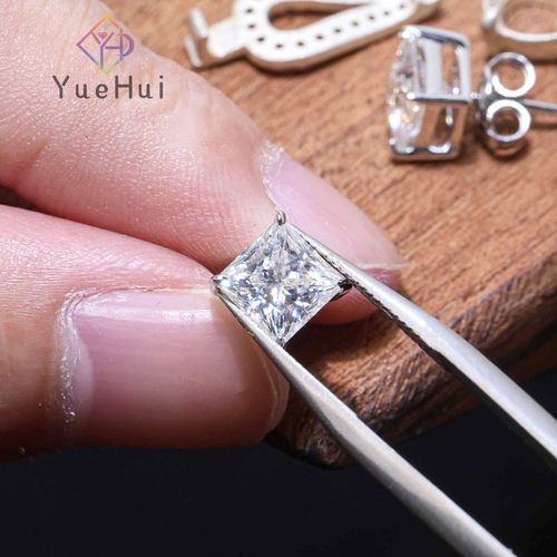Princess Cut Design 5mm Stud Women 925 Silver Fashion Jewelry VVS Moissanite Earrings