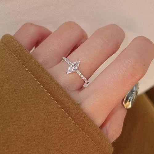 Best Design Gold Plated Marquise Cut Moissanite Ring VVS 1 2 Carat Halo Diamond D Color S925 Sterling Silver For Women Wedding