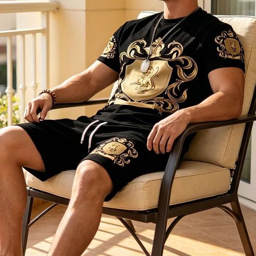 Ensemble t-shirt et short pour homme avec motif blason doré