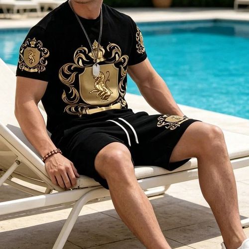 Ensemble t-shirt et short pour homme avec motif blason doré