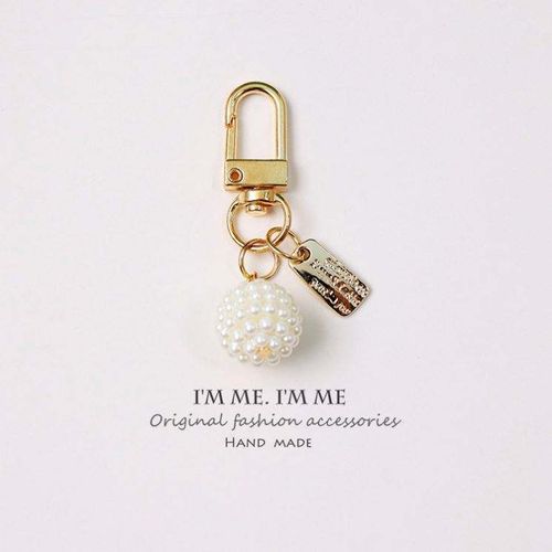 Wholesale Vintage Pearl Keychains Elegant Roses Bow Pearl Keyring for Women Girls Handbag Headphone Case Accessories