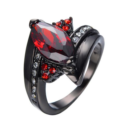Luxury Red Gemstone Horse Eye Wedding Rings for Couples Trendy New Fashion Alloy Promise Diamonds Black Wedding Bands for Women