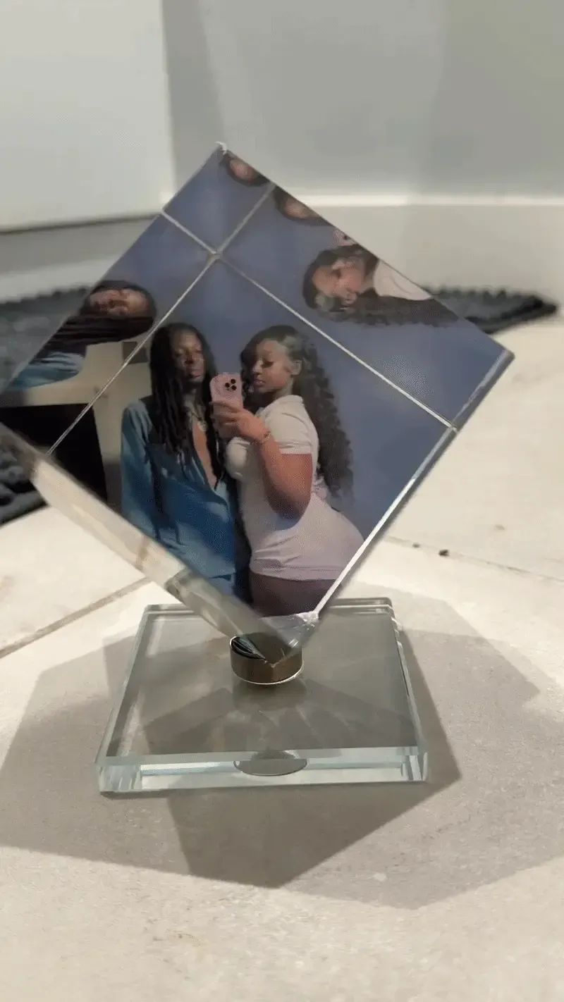 💎 Custom 3-Photo Crystal Diamond Keepsake – Personalized Crystal Photo Display Gift For Couples