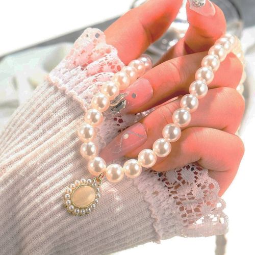Women's INS-Style Pearl Necklace, Versatile & Niche Design, High-End Minimalist Collarbone Chain with Heart Pendant