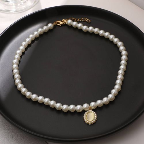 Women's INS-Style Pearl Necklace, Versatile & Niche Design, High-End Minimalist Collarbone Chain with Heart Pendant