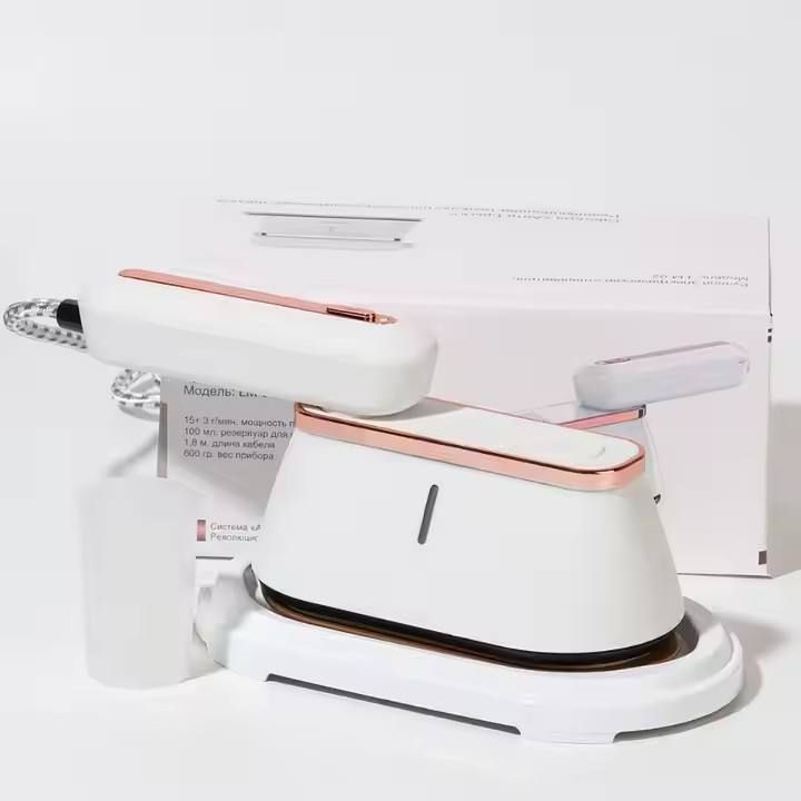 Foldable iron for both dry and wet use