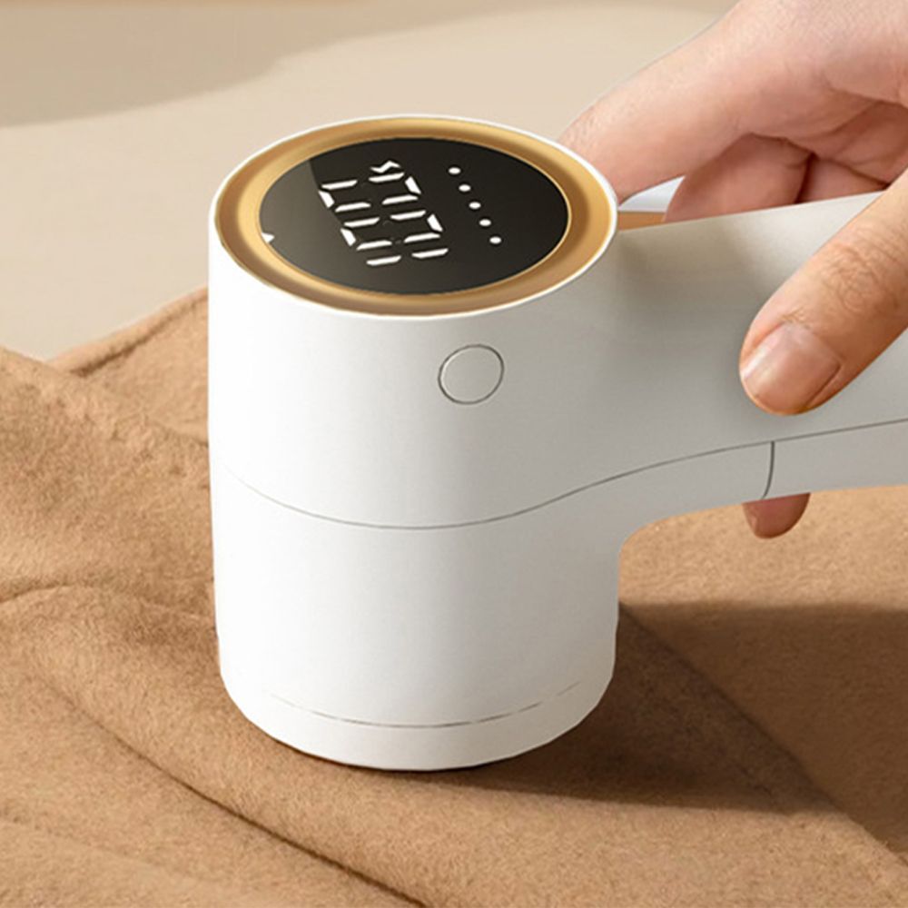 Charging fabric lint trimmer