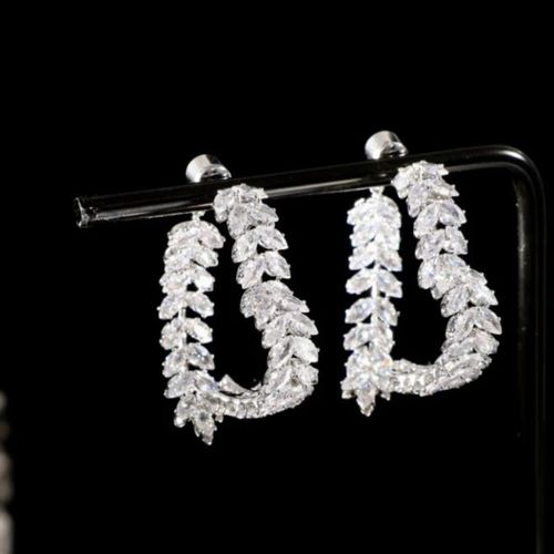 Fashion Zircon Heart Earrings Temperament Luxury High Grade Earrings Fashion Personalized Versatile Design Earrings